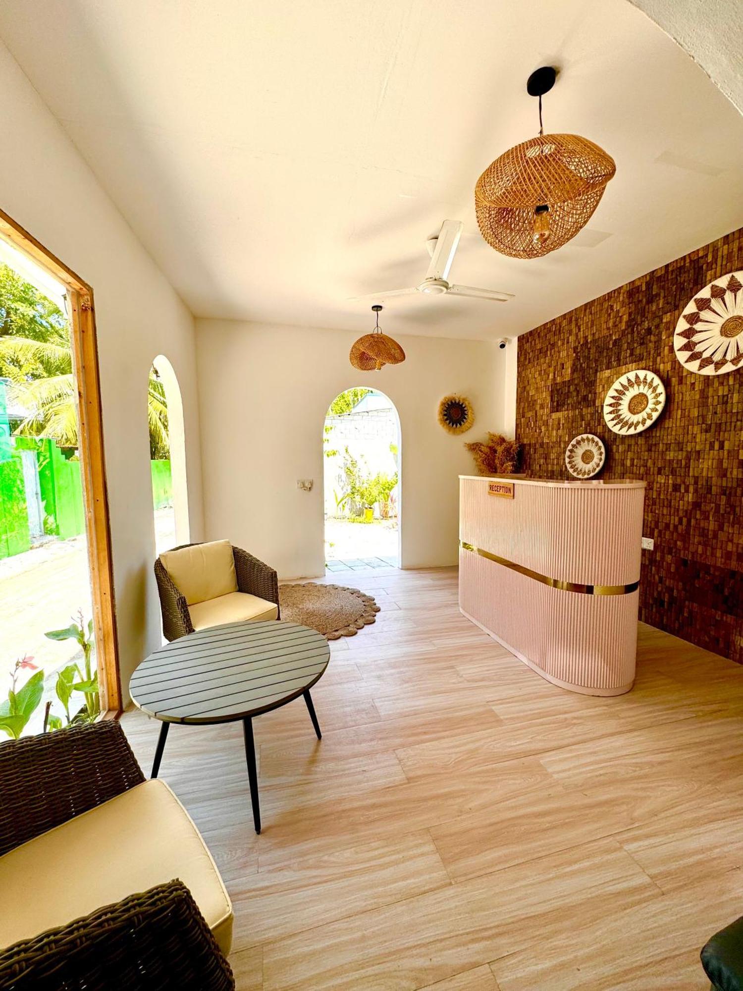 Sands Garden Hotel Thoddoo Esterno foto
