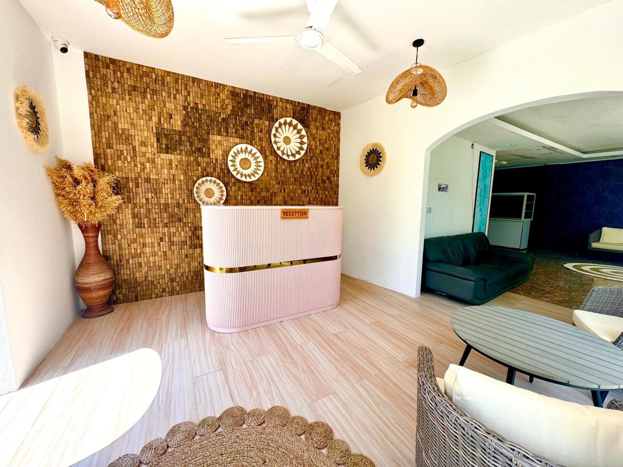 Sands Garden Hotel Thoddoo Esterno foto