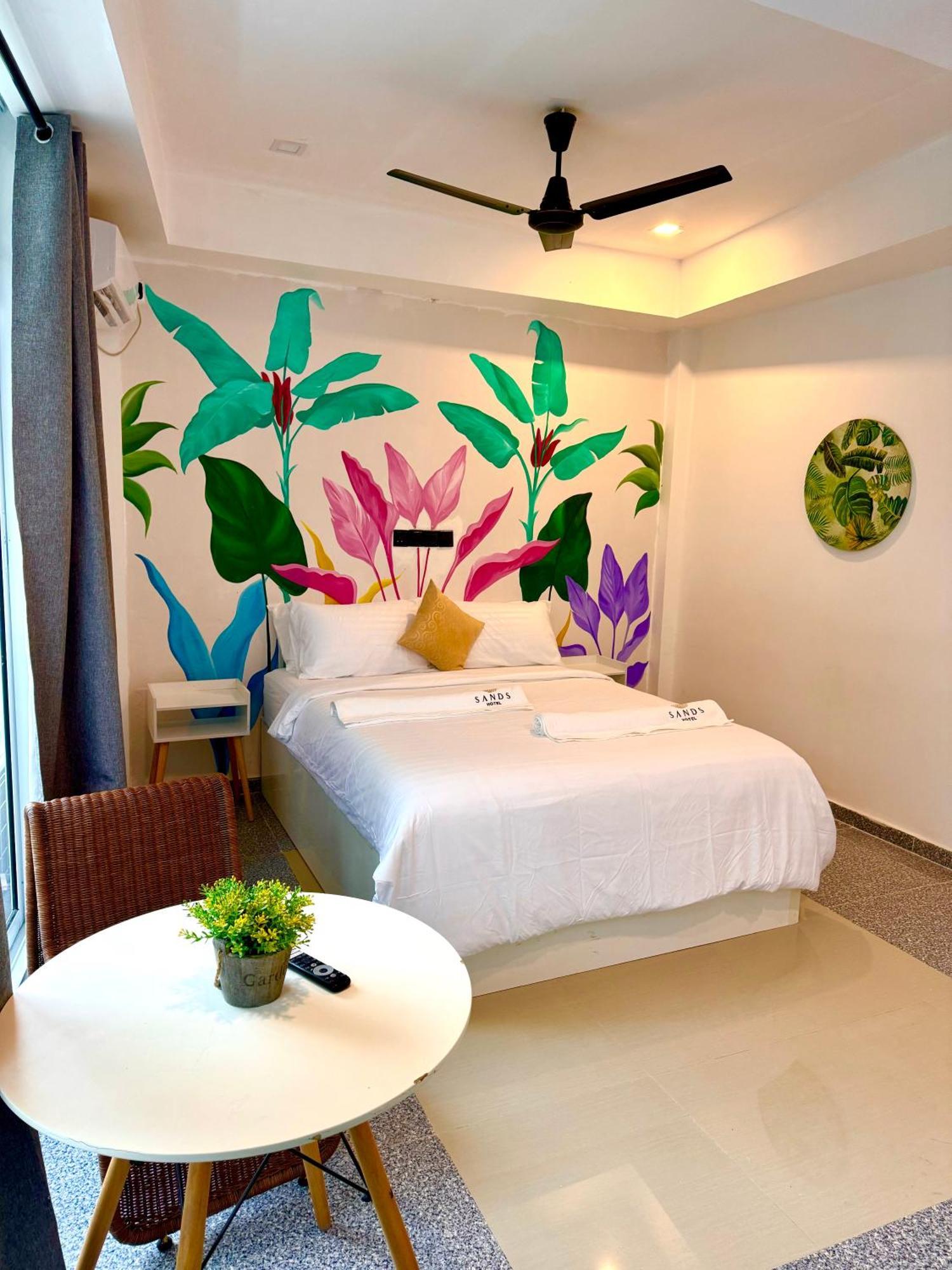 Sands Garden Hotel Thoddoo Esterno foto