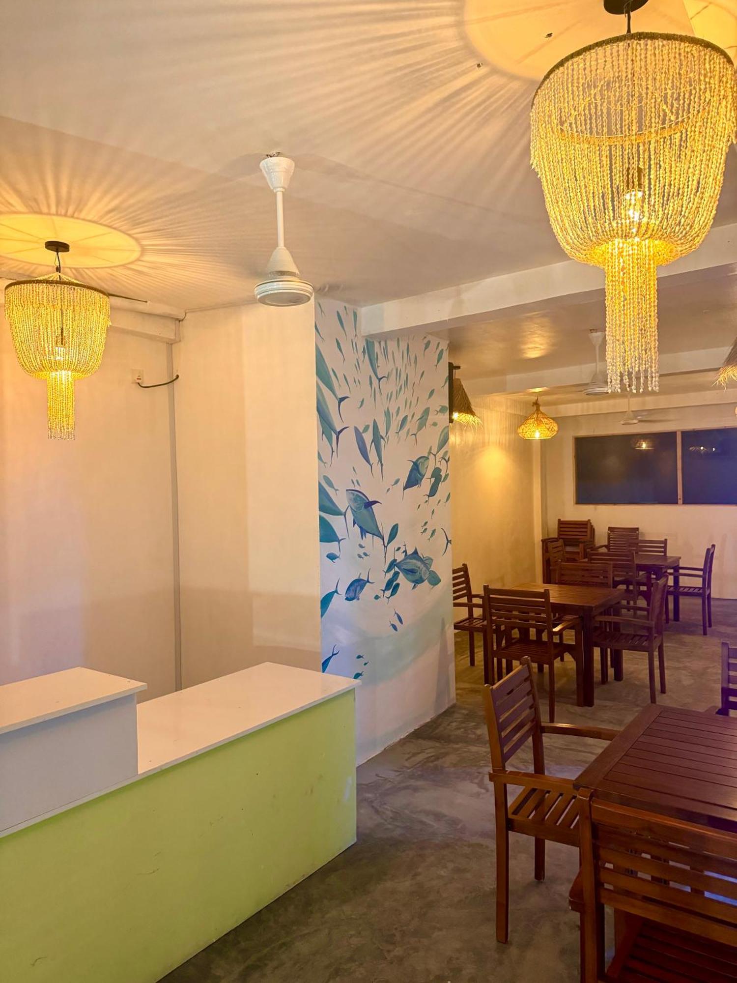 Sands Garden Hotel Thoddoo Esterno foto
